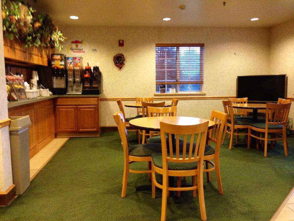 Motel Super 8 By Wyndham Ava Extérieur photo